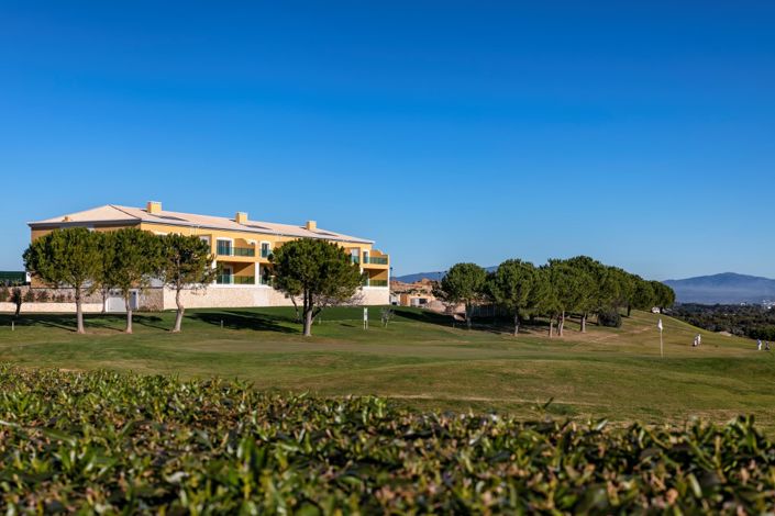 Image No.11-2 Bed Townhouse for sale