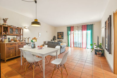 6 DINING TABLE.jpg