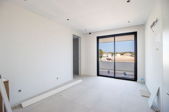 Image No.13-2 Bed Apartment for sale