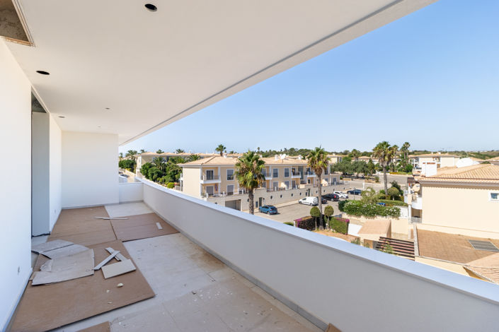 Image No.18-2 Bed Apartment for sale