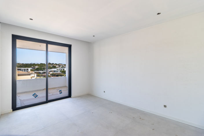 Image No.19-2 Bed Apartment for sale