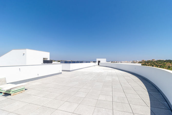 Image No.28-2 Bed Apartment for sale