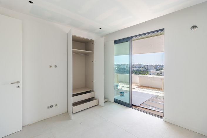 Image No.23-2 Bed Apartment for sale