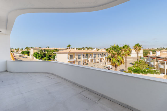 Image No.19-2 Bed Apartment for sale