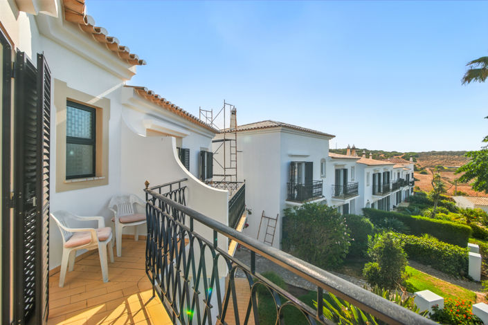 Image No.13-3 Bed Townhouse for sale