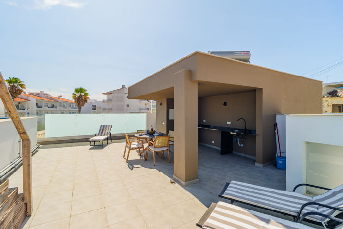 Image No.66-3 Bed Villa for sale