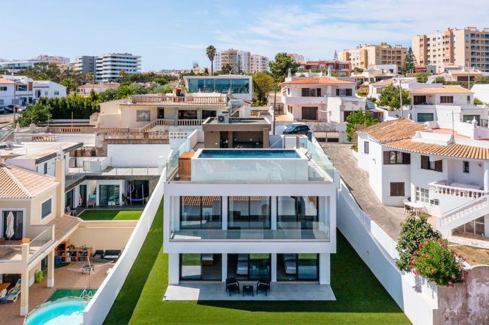 Image No.83-3 Bed Villa for sale