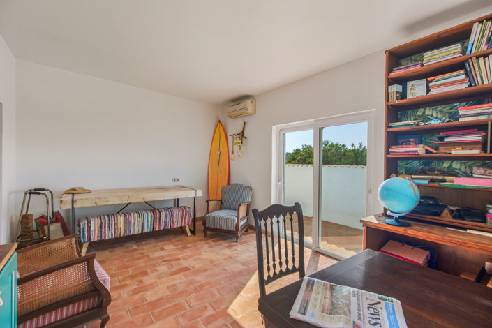 Image No.28-5 Bed Villa for sale