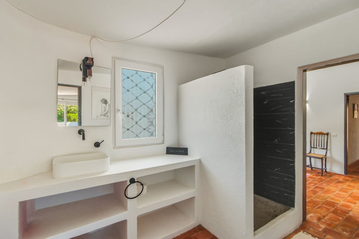 Image No.37-5 Bed Villa for sale