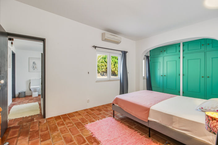 Image No.40-5 Bed Villa for sale