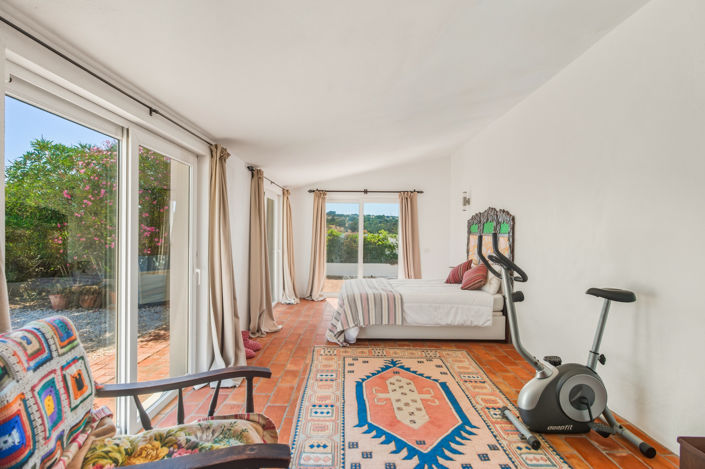 Image No.46-5 Bed Villa for sale