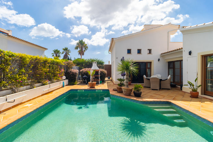 Image No.2-3 Bed Villa for sale