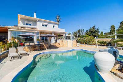 4 Bed Villa for sale