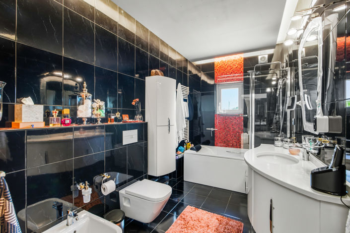 Image No.52-4 Bed Villa for sale