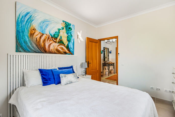 Image No.56-4 Bed Villa for sale