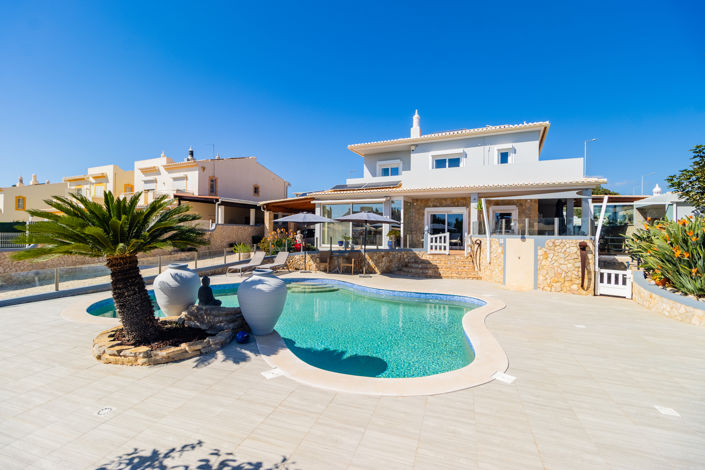 Image No.81-4 Bed Villa for sale