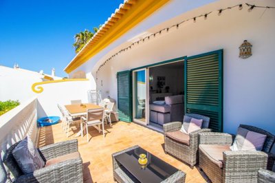 Balcony_a (Large).jpg