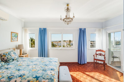 22 MASTER BEDROOM.jpg