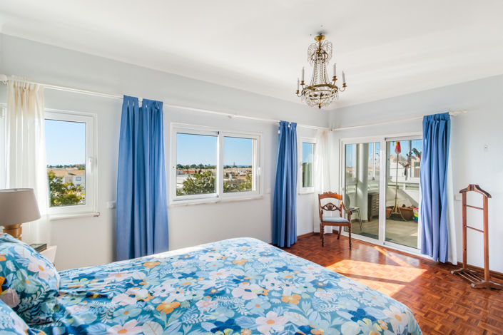 Image No.25-3 Bed Apartment for sale