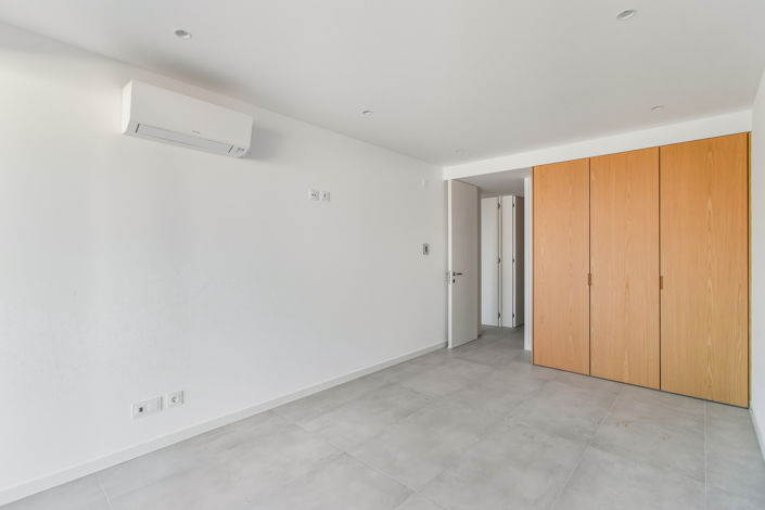 Image No.20-2 Bed Apartment for sale