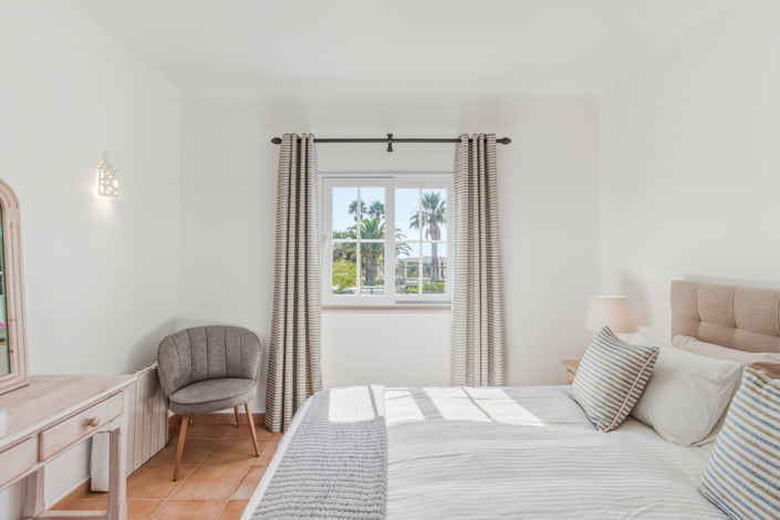 Image No.22-3 Bed Townhouse for sale