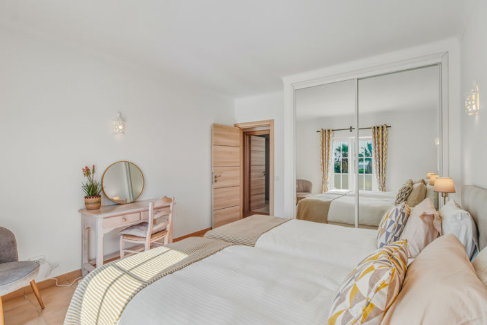 Image No.36-3 Bed Townhouse for sale