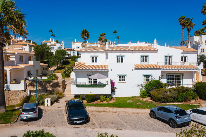 Image No.50-3 Bed Townhouse for sale