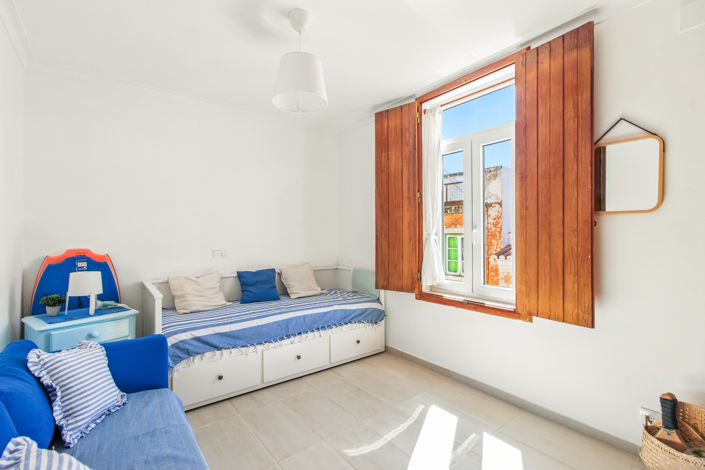 Image No.15-2 Bed Townhouse for sale