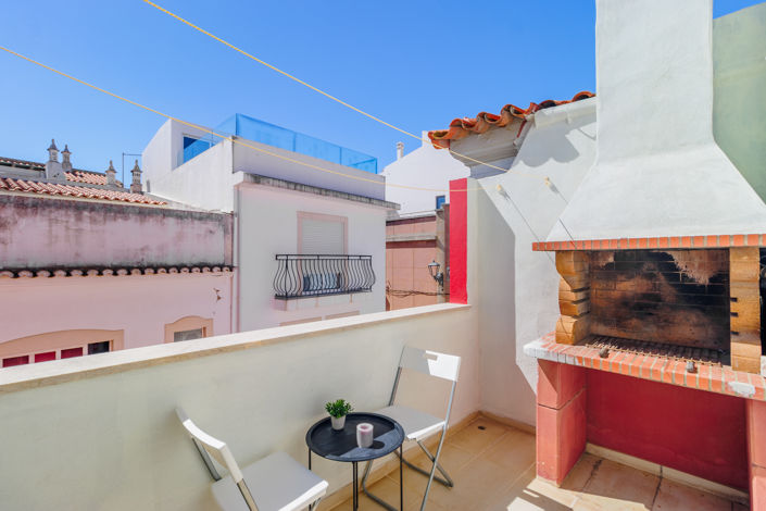 Image No.18-2 Bed Townhouse for sale