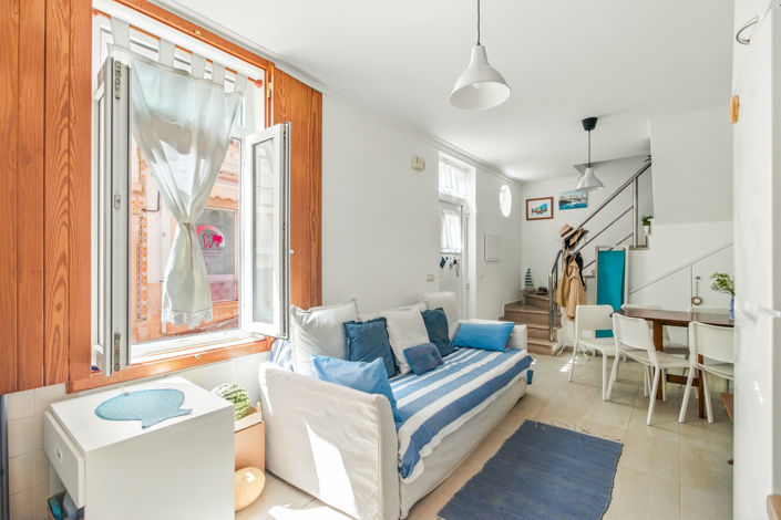 Image No.8-2 Bed Townhouse for sale