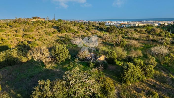 Image No.18-Terre de 28 chambres à vendre à Lagos