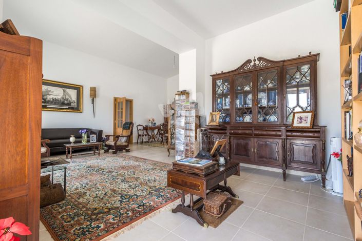 Image No.11-3 Bed Farmhouse for sale