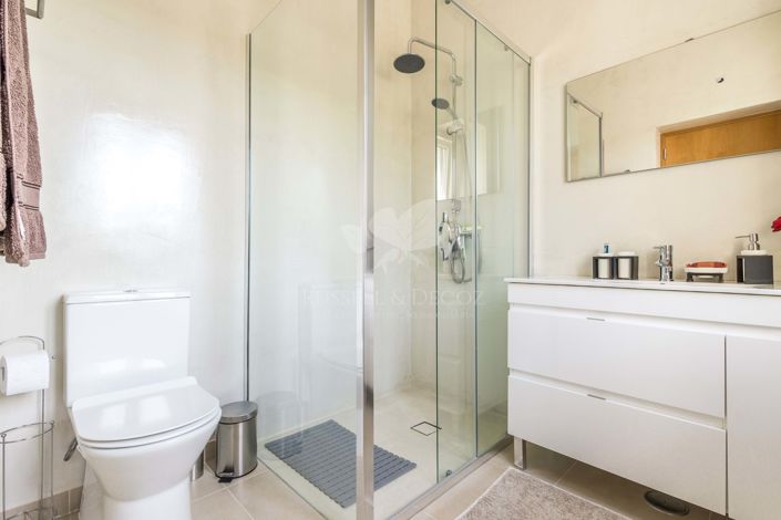 Image No.9-3 Bed Farmhouse for sale