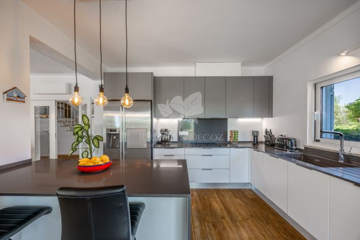 Image No.18-4 Bed Villa for sale