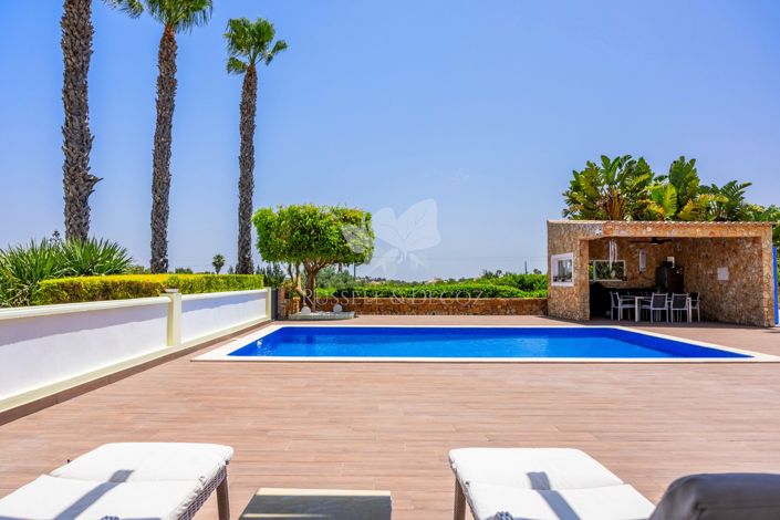 Image No.40-4 Bed Villa for sale