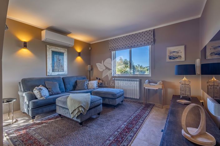 Image No.12-3 Bed Villa for sale