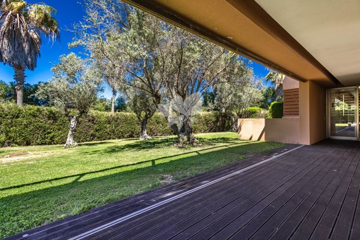 Image No.10-4 Bed Townhouse for sale