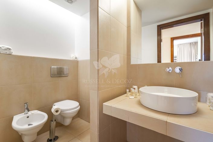 Image No.19-4 Bed Townhouse for sale