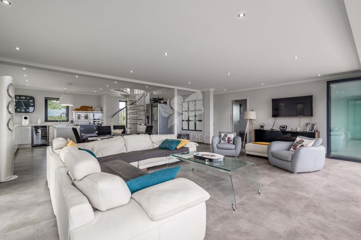 Image No.27-4 Bed Villa for sale