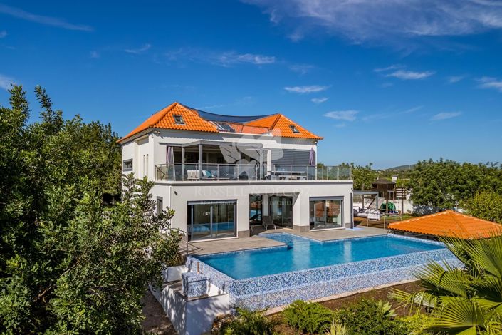 Image No.1-4 Bed Villa for sale