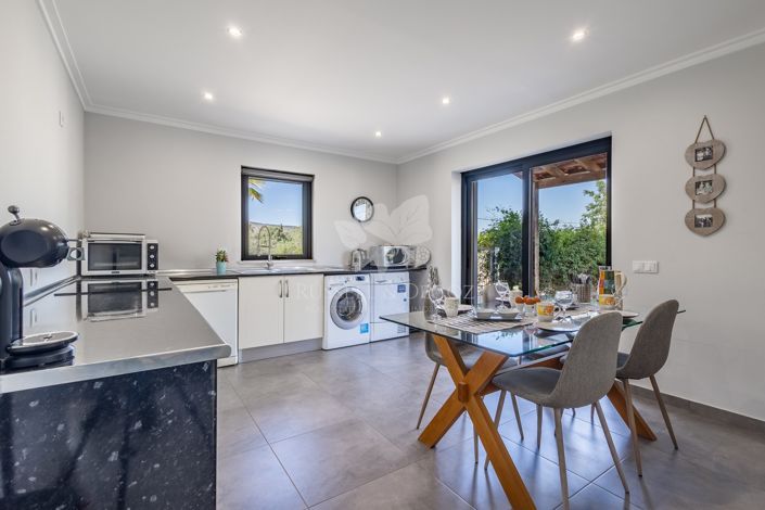 Image No.9-4 Bed Villa for sale