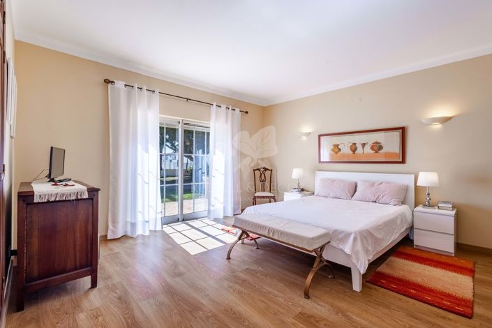 Image No.17-3 Bed Villa for sale