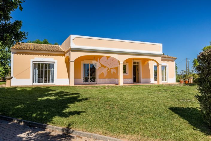 Image No.1-3 Bed Villa for sale