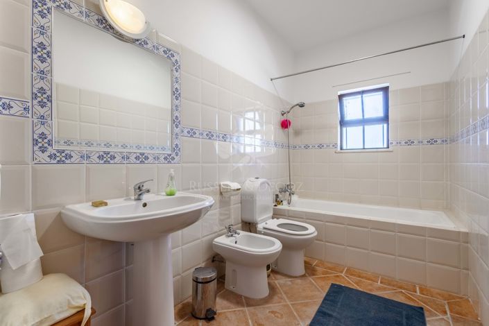 Image No.15-3 Bed Villa for sale