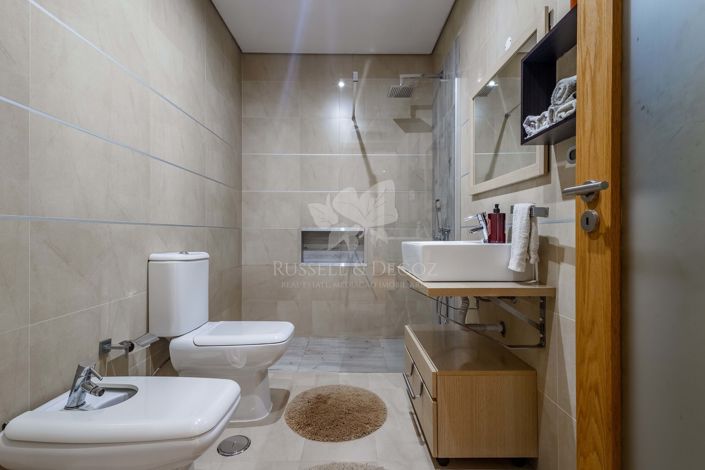 Image No.16-5 Bed Villa for sale