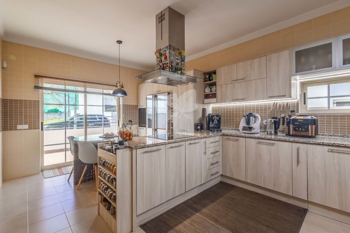 Image No.3-5 Bed Villa for sale