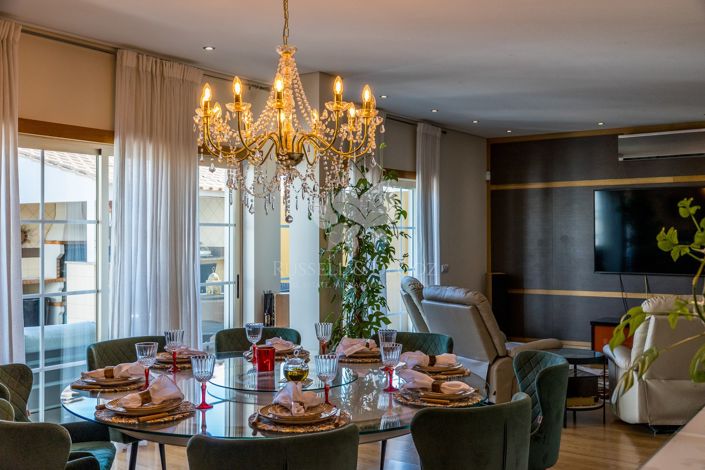 Image No.2-5 Bed Villa for sale