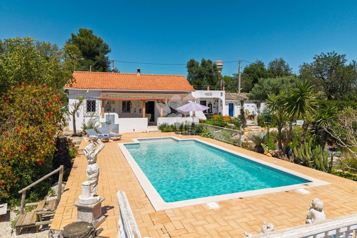 Image No.1-3 Bed Farmhouse for sale