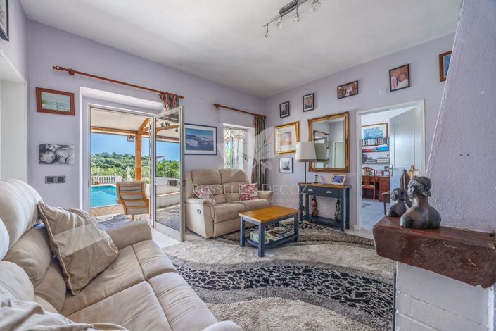 Image No.3-3 Bed Farmhouse for sale