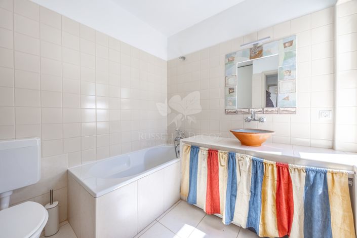 Image No.13-2 Bed Villa for sale